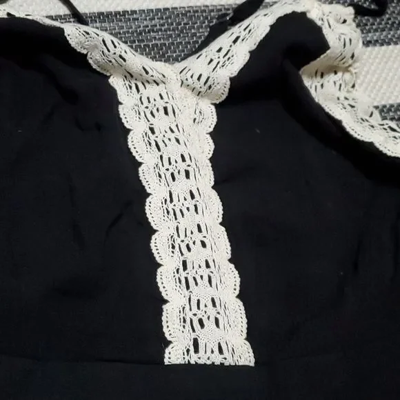 Shinestar Crochet Lace Trim Romper - Picture 2 of 4